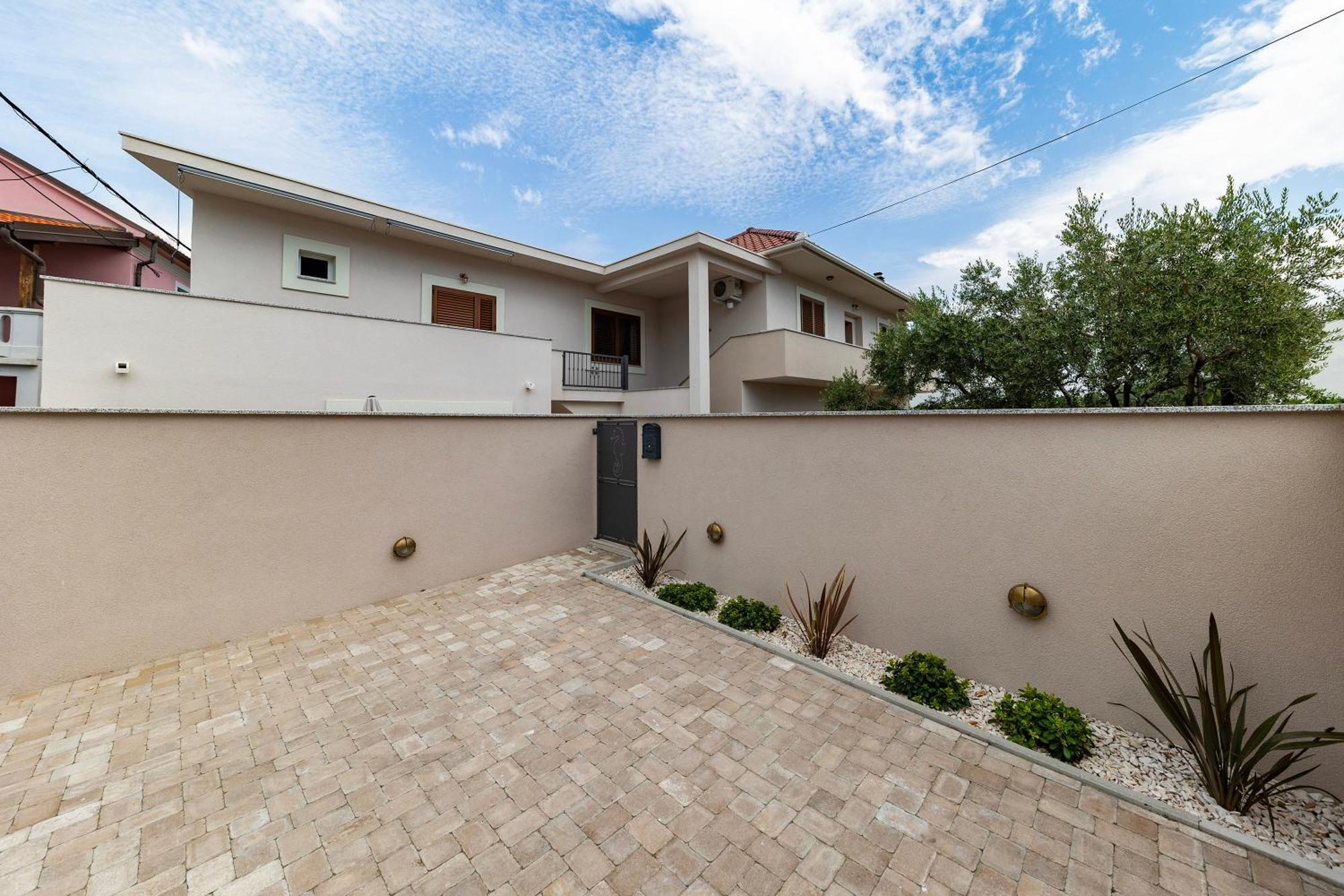 Find Your Haven In Morena Celeste Seaside Puntamika Apartments! Zadar Exterior photo